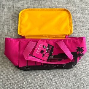 Trader Joe’s | Mini Insulated Bag | Fuchsia | Smoke and pet-free home